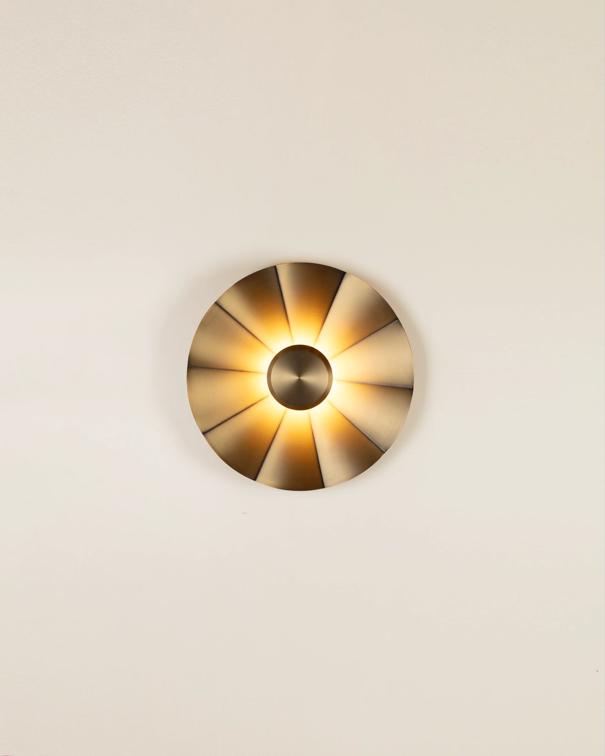 Polaris Wall Light