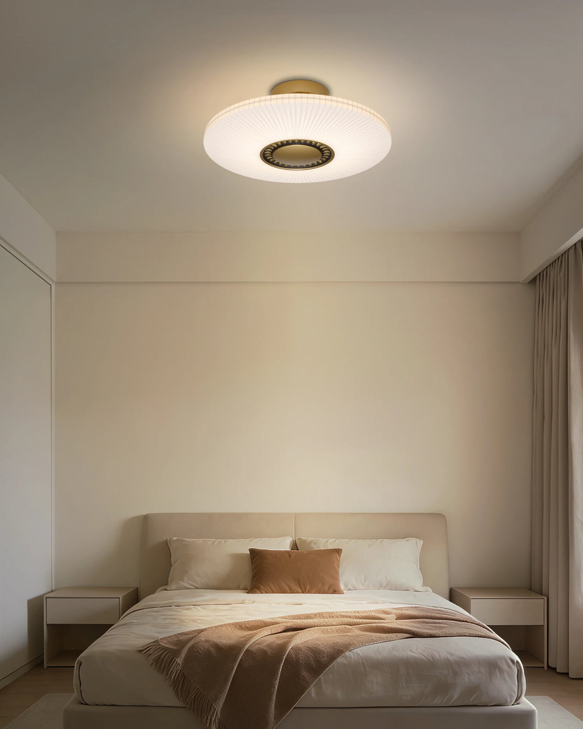 Pleata Ceiling Light