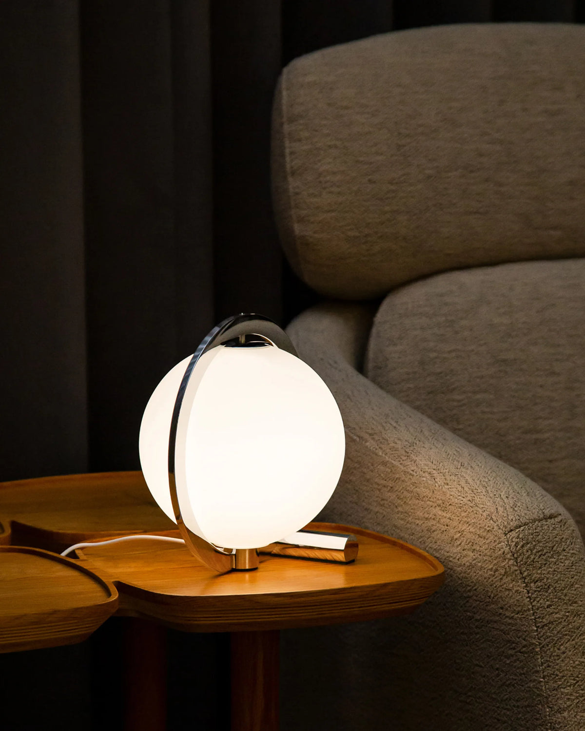 Atlas Table Lamp